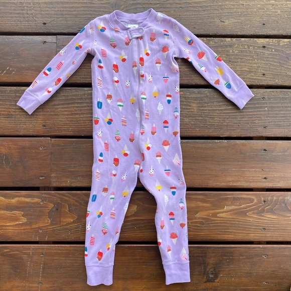 Hanna Andersson Other - Hanna Andersson zip up jammies ice cream lavender